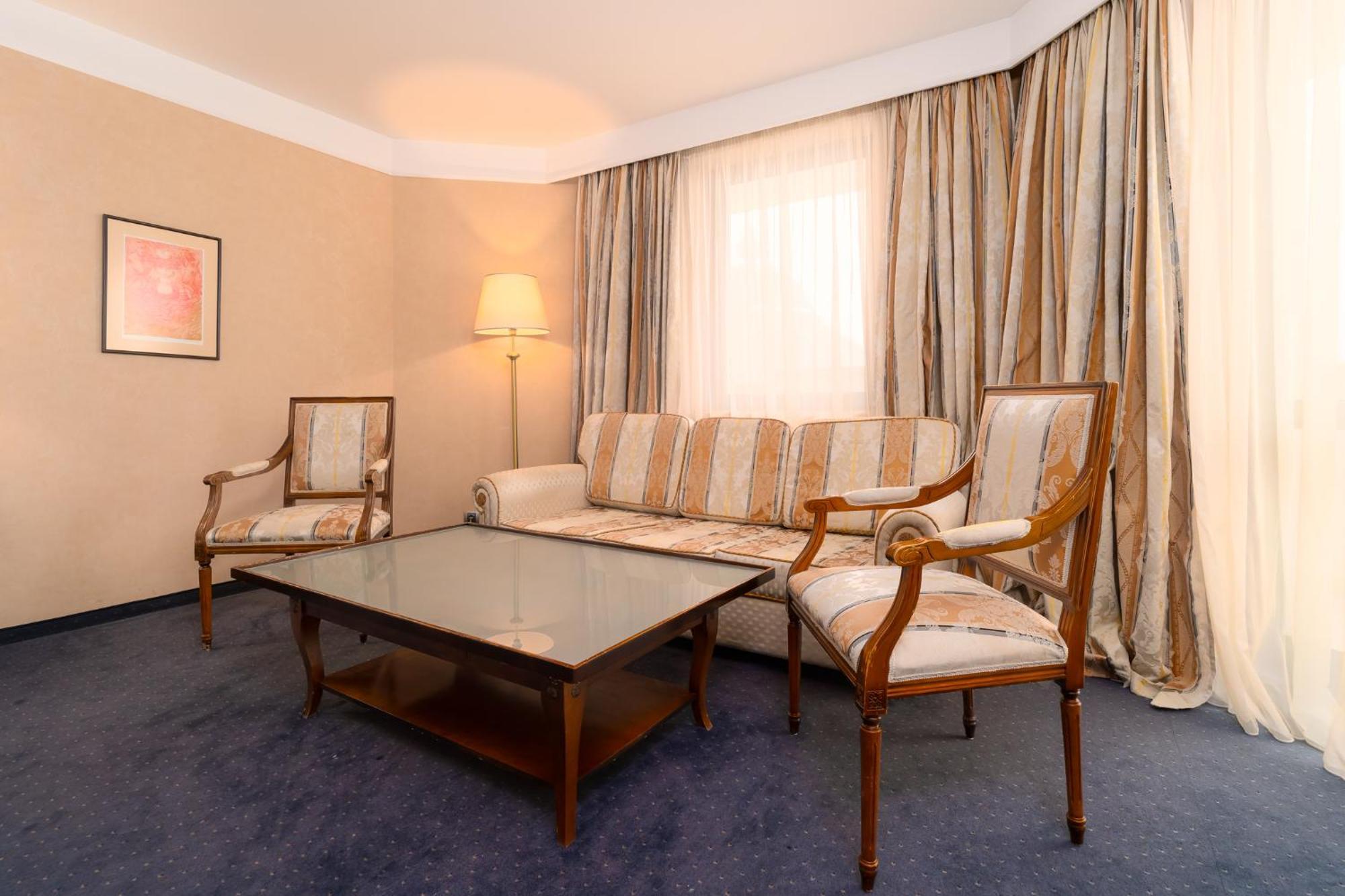 Festa Winter Palace Hotel Borowec Zewnętrze zdjęcie